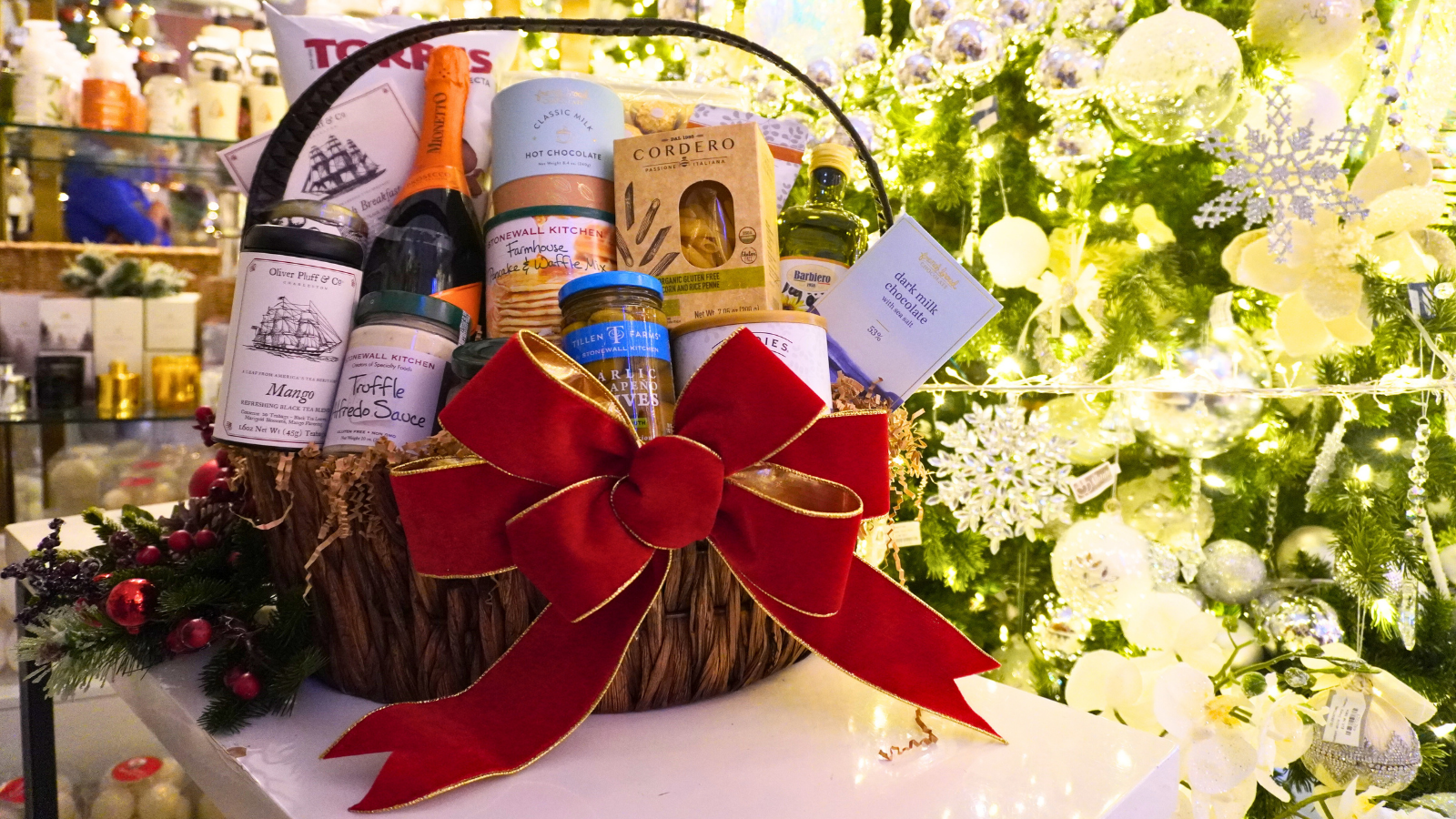 The Ultimate Guide to Holiday Gift Baskets in Cayman: Find Your Perfect Match